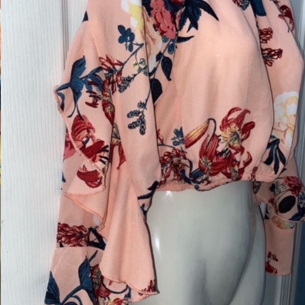 Charlotte Russe Floral Ruffle Sleeve Crop Top Blouse Juniors / Women’s Small - Picture 6 of 12